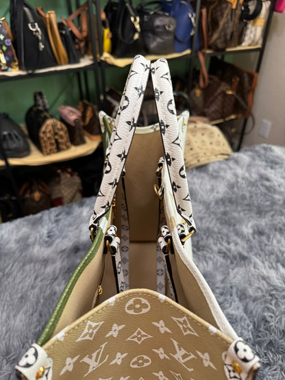 Louis Vuitton OnTheGo GM in Khaki Monogram Giant Canvas