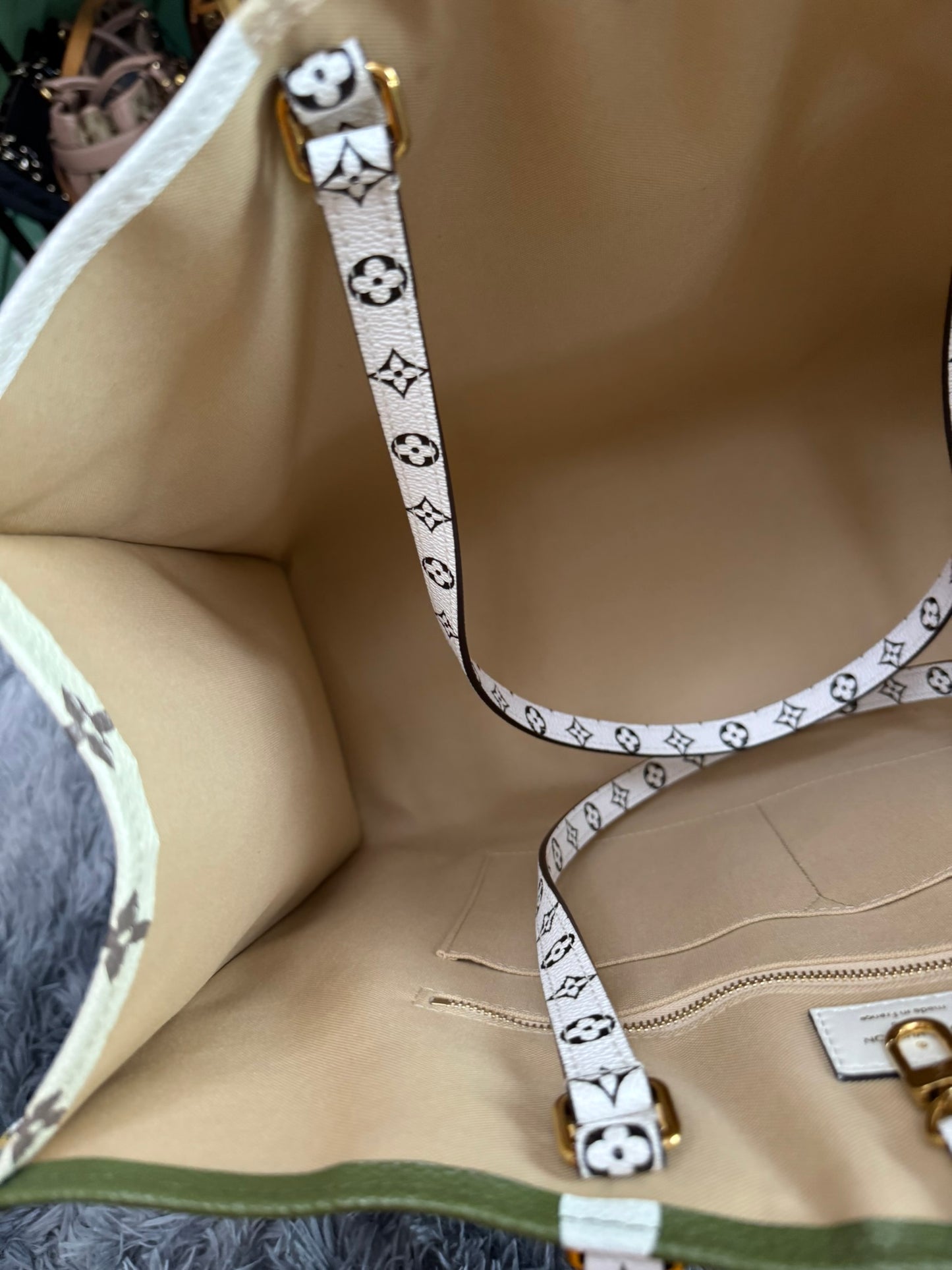 Louis Vuitton OnTheGo GM in Khaki Monogram Giant Canvas