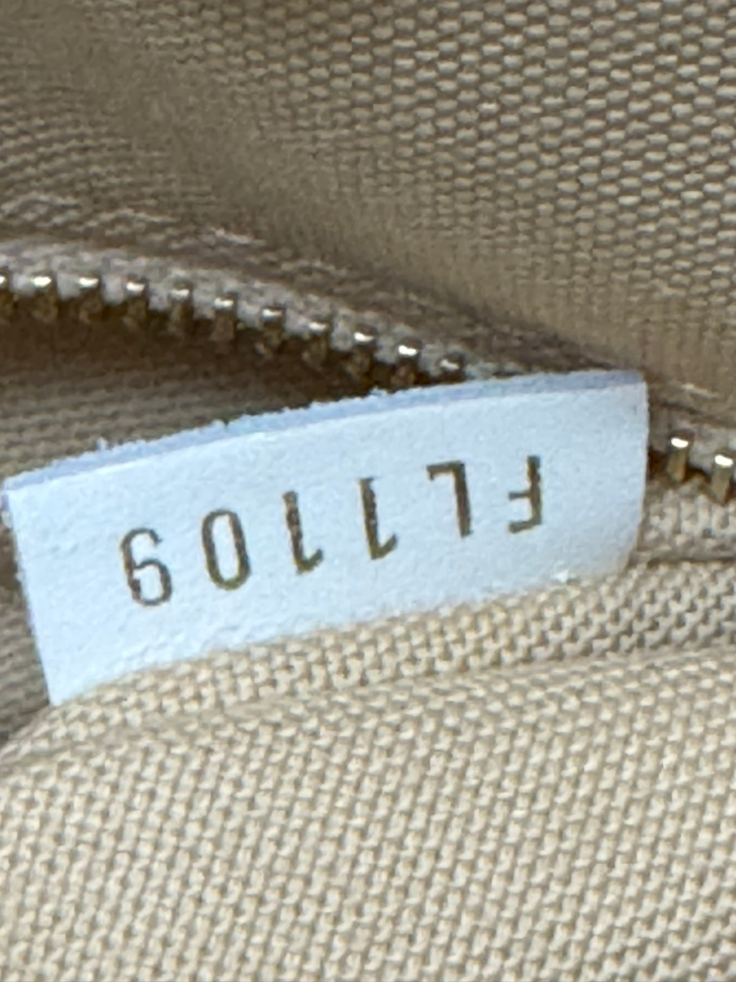 Louis Vuitton OnTheGo GM in Khaki Monogram Giant Canvas