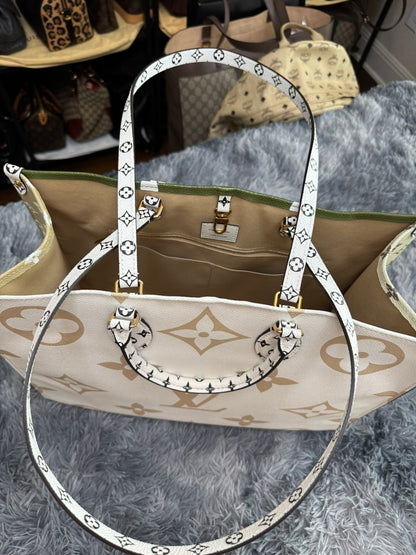 Louis Vuitton OnTheGo GM in Khaki Monogram Giant Canvas