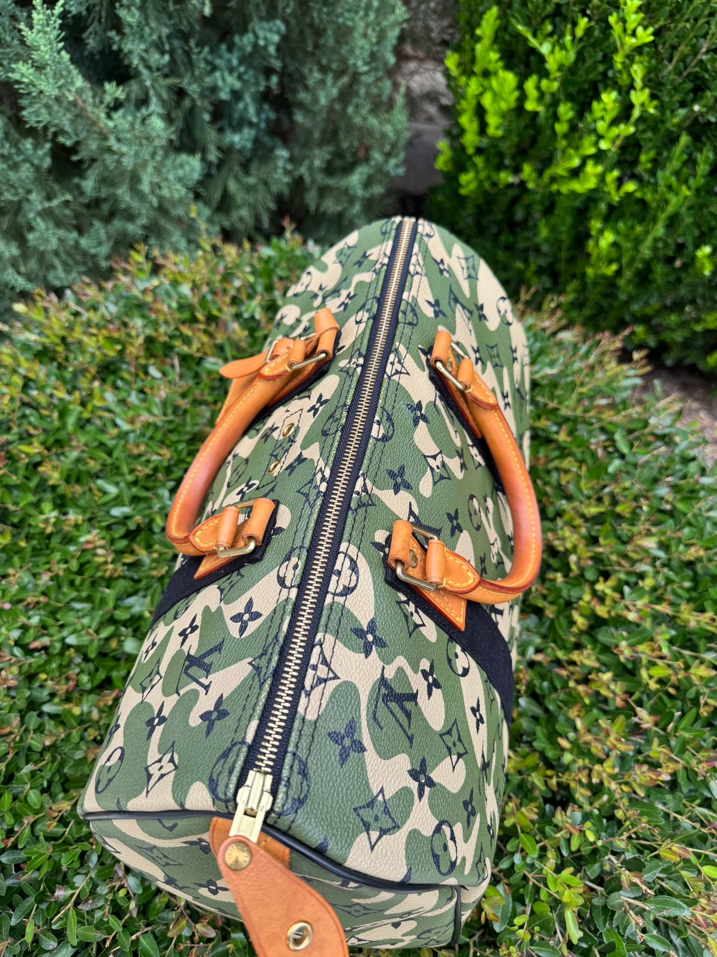 Louis Vuitton Speedy 35 in Monogramouflage Limited Edition