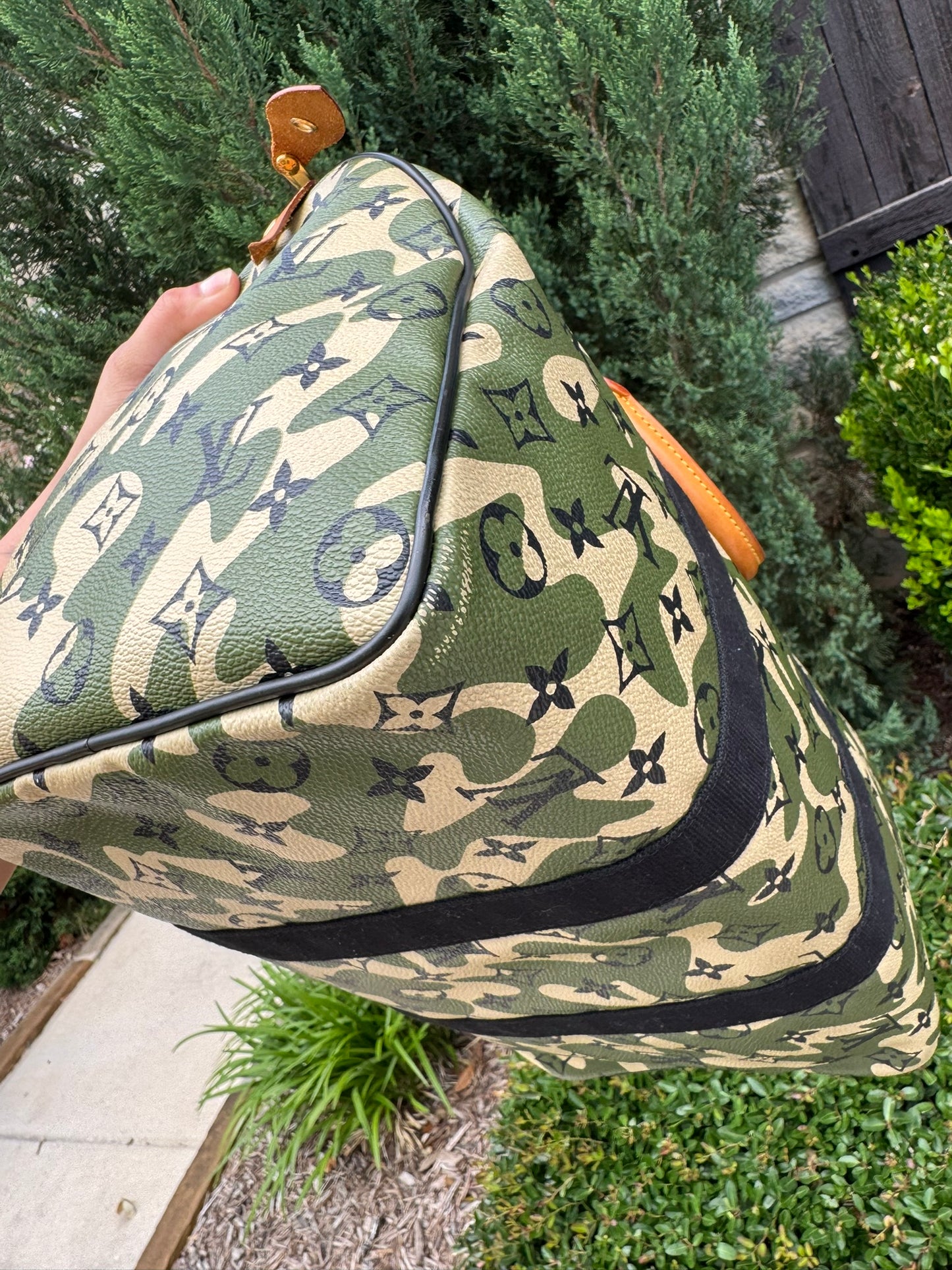 Louis Vuitton Speedy 35 in Monogramouflage Limited Edition