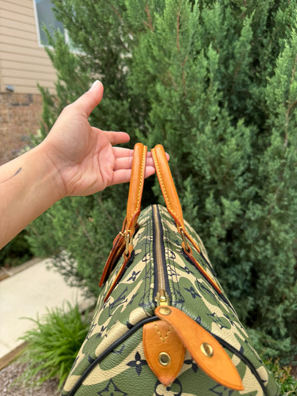 Louis Vuitton Speedy 35 in Monogramouflage Limited Edition