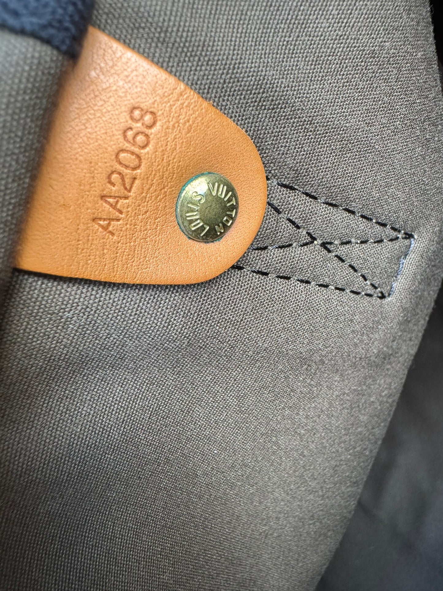 Louis Vuitton Speedy 35 in Monogramouflage Limited Edition