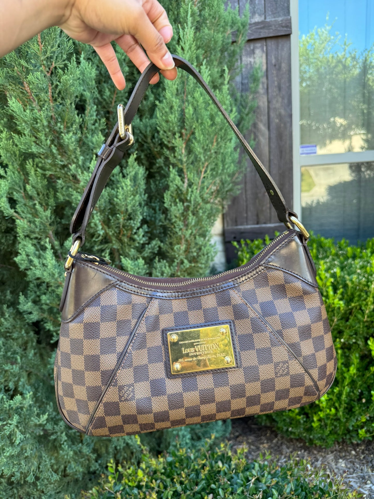 Louis Vuitton Thames PM in Damier Ebene Canvas