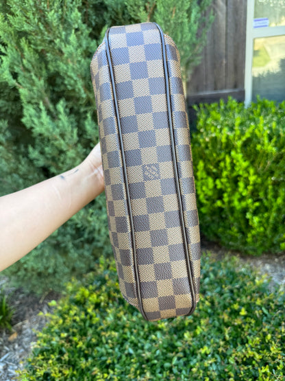 Louis Vuitton Thames PM in Damier Ebene Canvas