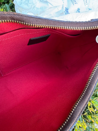 Louis Vuitton Thames PM in Damier Ebene Canvas