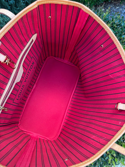Louis Vuitton Neverfull MM in Monogram Canvas with Cerise Interior