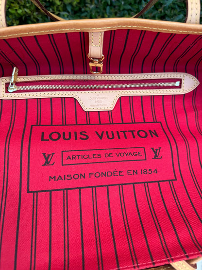 Louis Vuitton Neverfull MM in Monogram Canvas with Cerise Interior