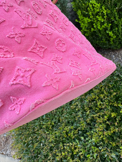 Louis Vuitton Neverfull MM in Pink Monogram Stone Washed Denim