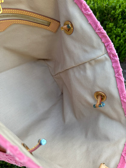 Louis Vuitton Neverfull MM in Pink Monogram Stone Washed Denim