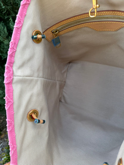 Louis Vuitton Neverfull MM in Pink Monogram Stone Washed Denim