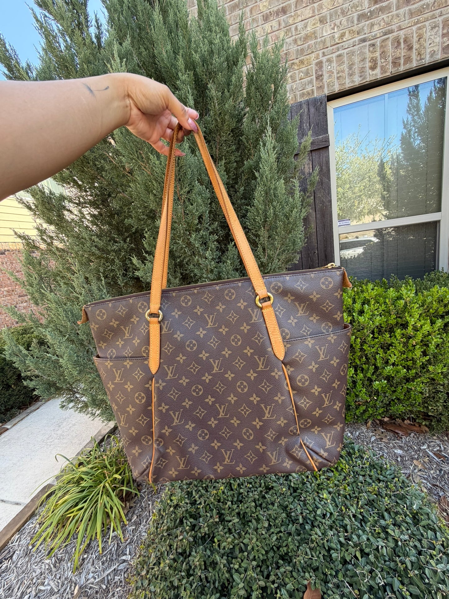 Louis Vuitton Totally GM in Monogram Canvas