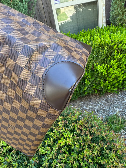 Louis Vuitton Hampstead MM in Damier Ebene Canvas
