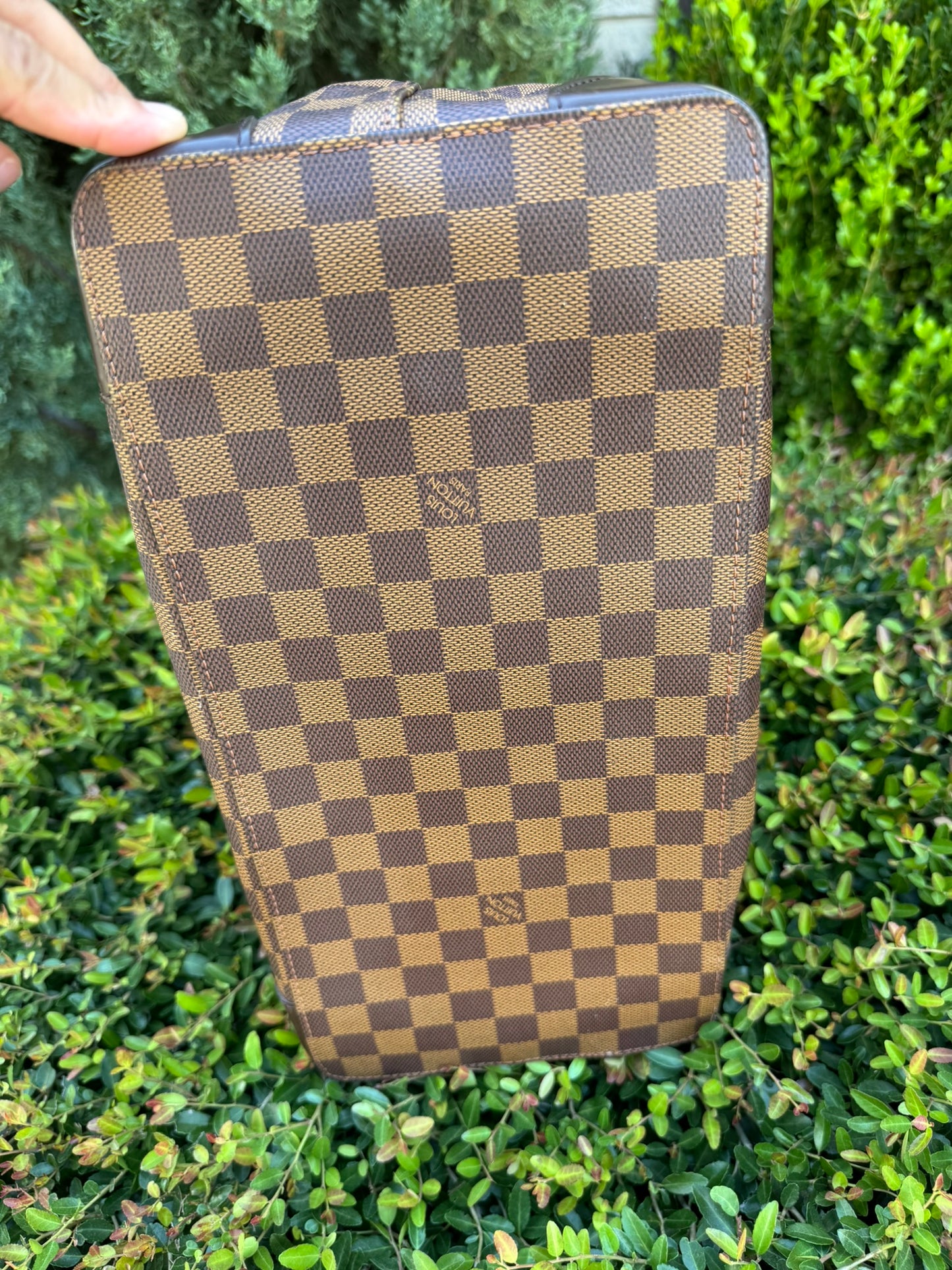 Louis Vuitton Hampstead MM in Damier Ebene Canvas