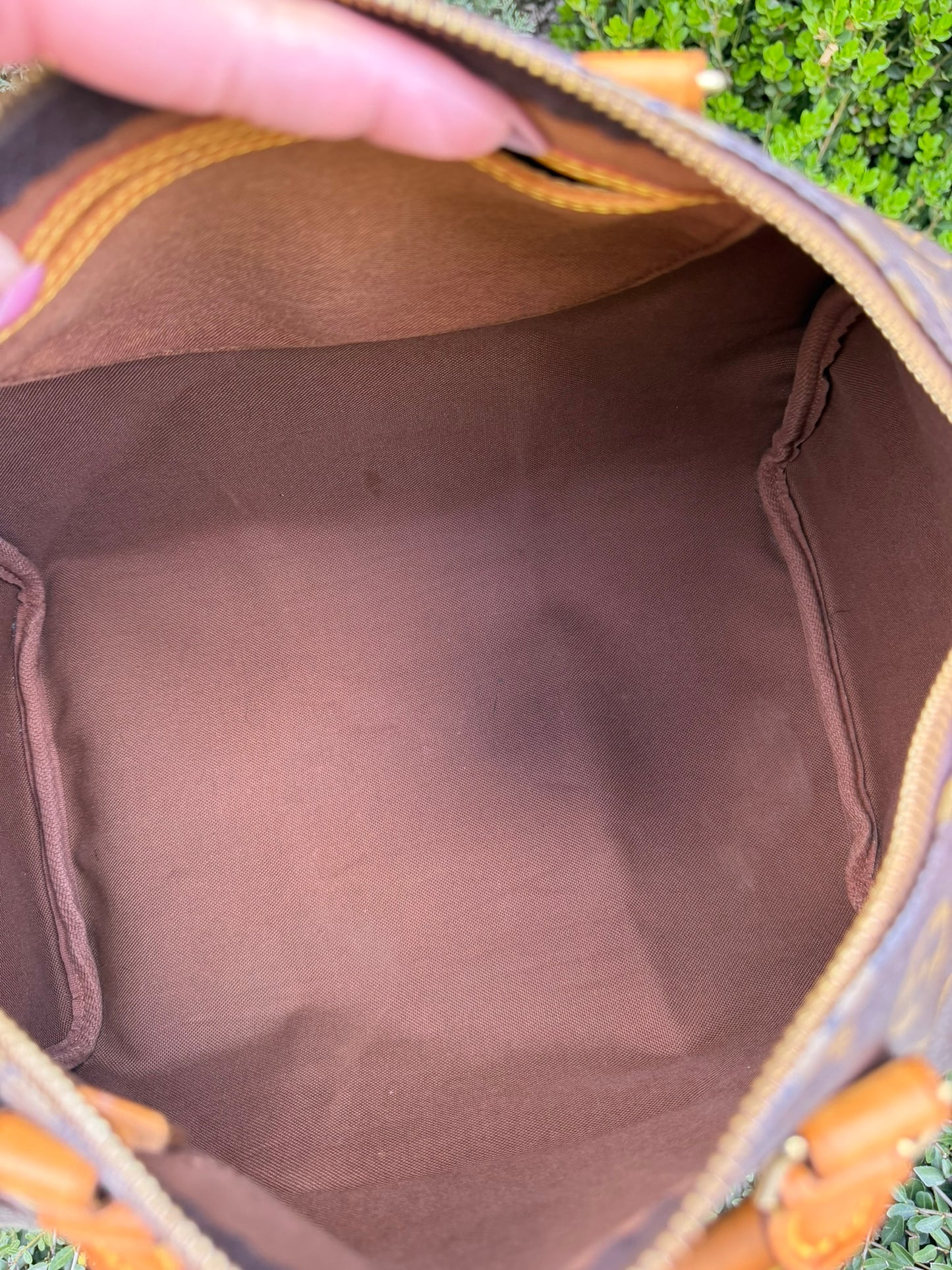 Louis Vuitton Speedy 30 in Monogram Canvas