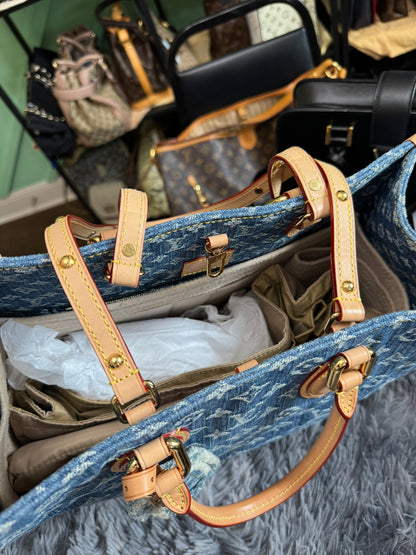 Louis Vuitton OnTheGo MM in Blue Denim Jacquard Monogram