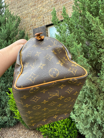 Louis Vuitton Speedy 25 in Monogram Canvas