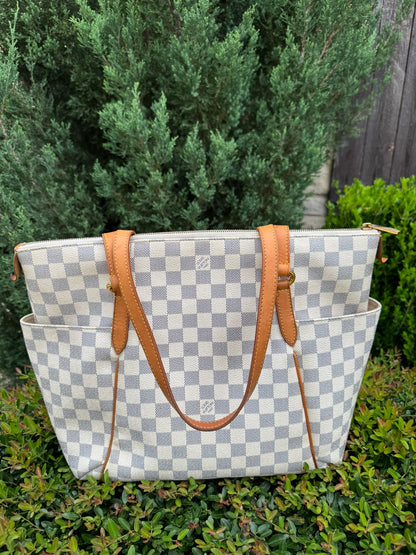 Louis Vuitton Totally MM Azur