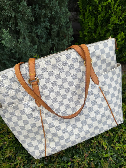 Louis Vuitton Totally MM Azur