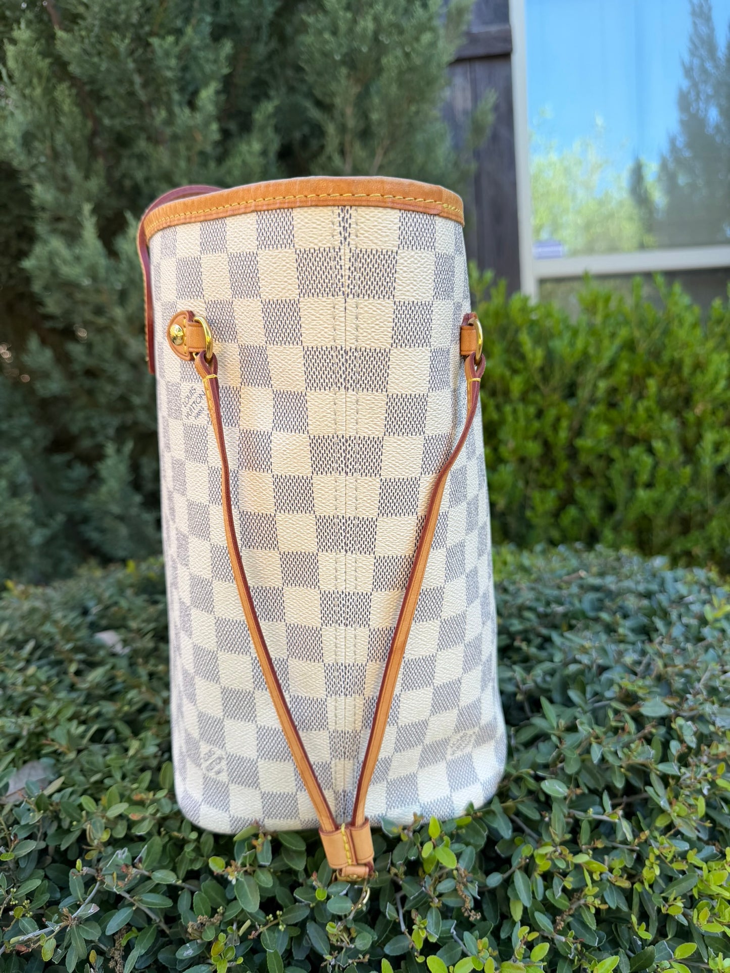 Louis Vuitton Neverfull MM – Damier Azur with Wristlet