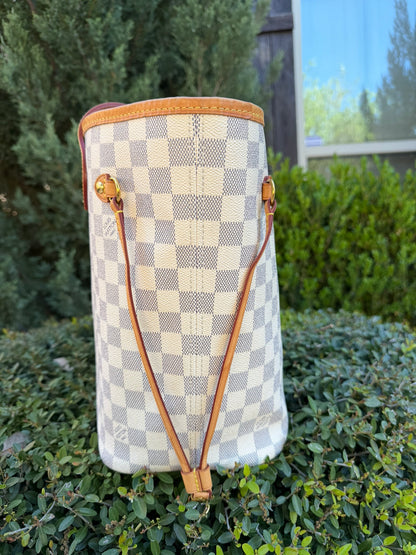 Louis Vuitton Neverfull MM – Damier Azur with Wristlet