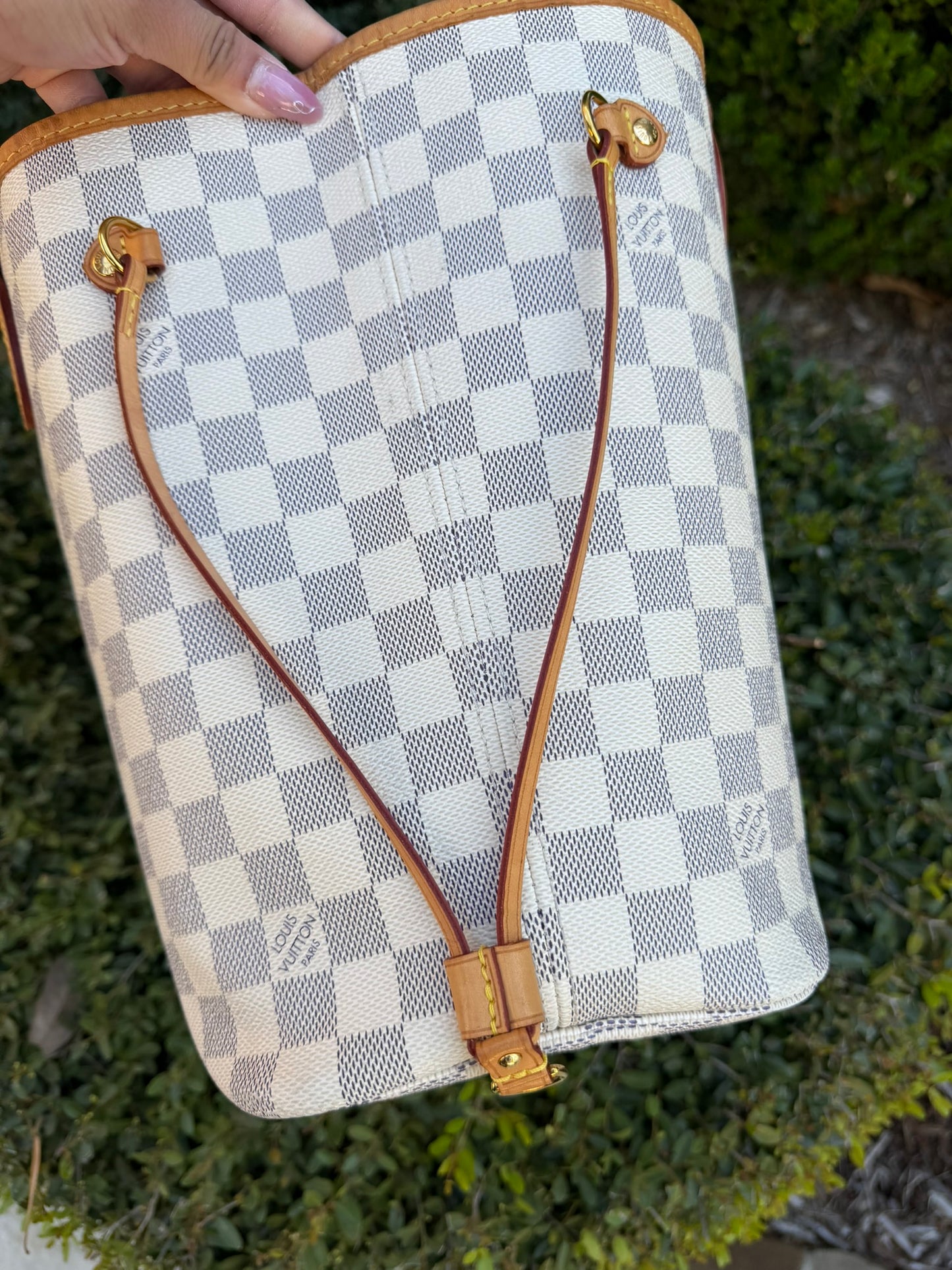 Louis Vuitton Neverfull MM – Damier Azur with Wristlet