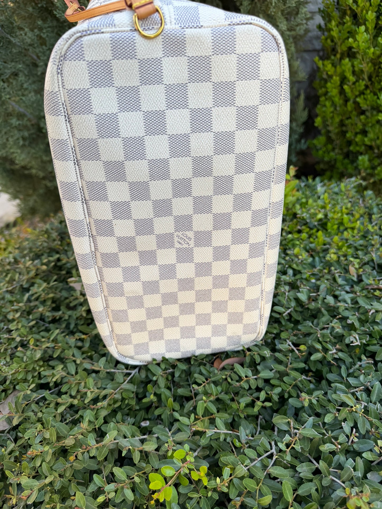 Louis Vuitton Neverfull MM – Damier Azur with Wristlet