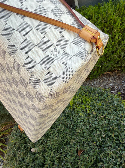 Louis Vuitton Neverfull MM – Damier Azur with Wristlet