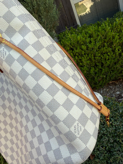 Louis Vuitton Neverfull MM – Damier Azur with Wristlet