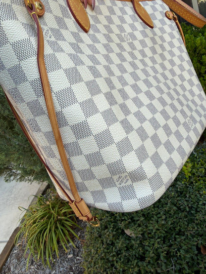 Louis Vuitton Neverfull MM – Damier Azur with Wristlet