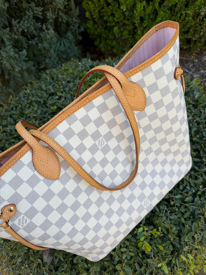 Louis Vuitton Neverfull MM – Damier Azur with Wristlet