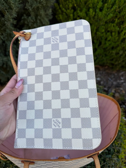 Louis Vuitton Neverfull MM – Damier Azur with Wristlet