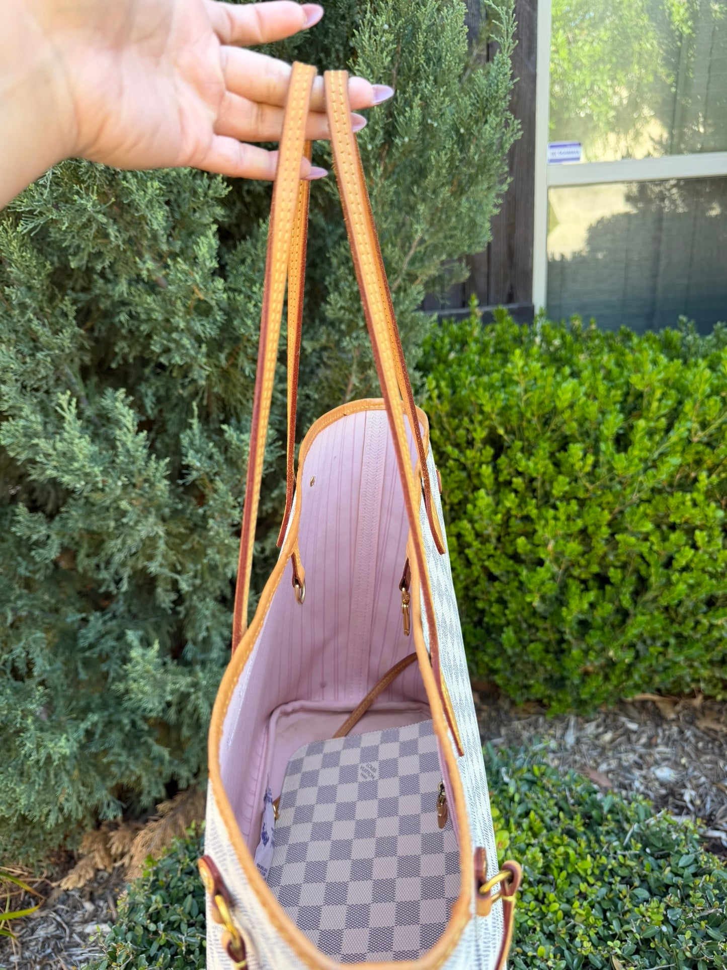Louis Vuitton Neverfull MM – Damier Azur with Wristlet