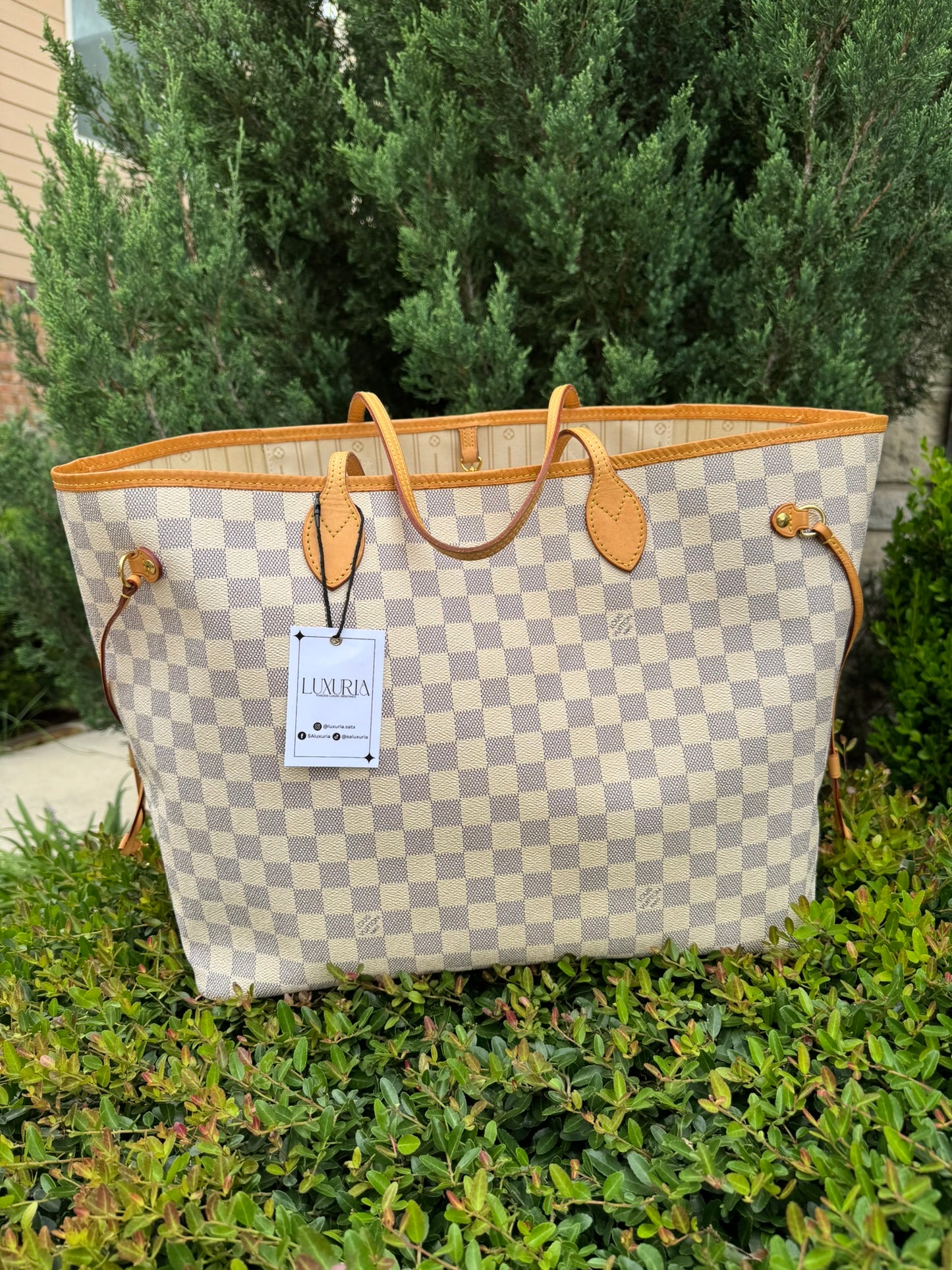 Louis Vuitton Neverfull GM in Damier Azur Canvas