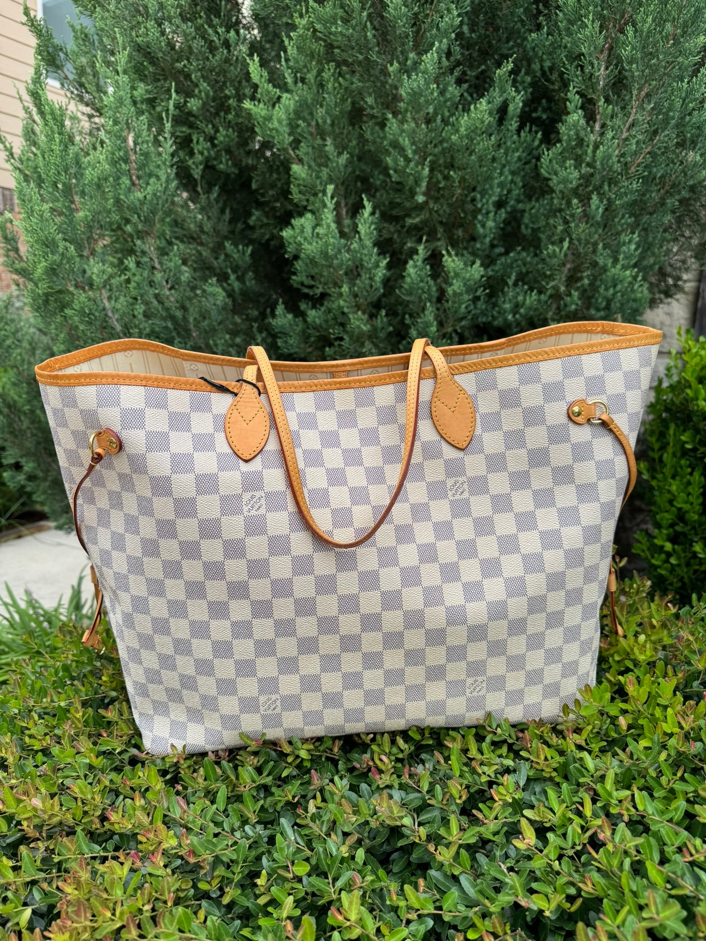 Louis Vuitton Neverfull GM in Damier Azur Canvas