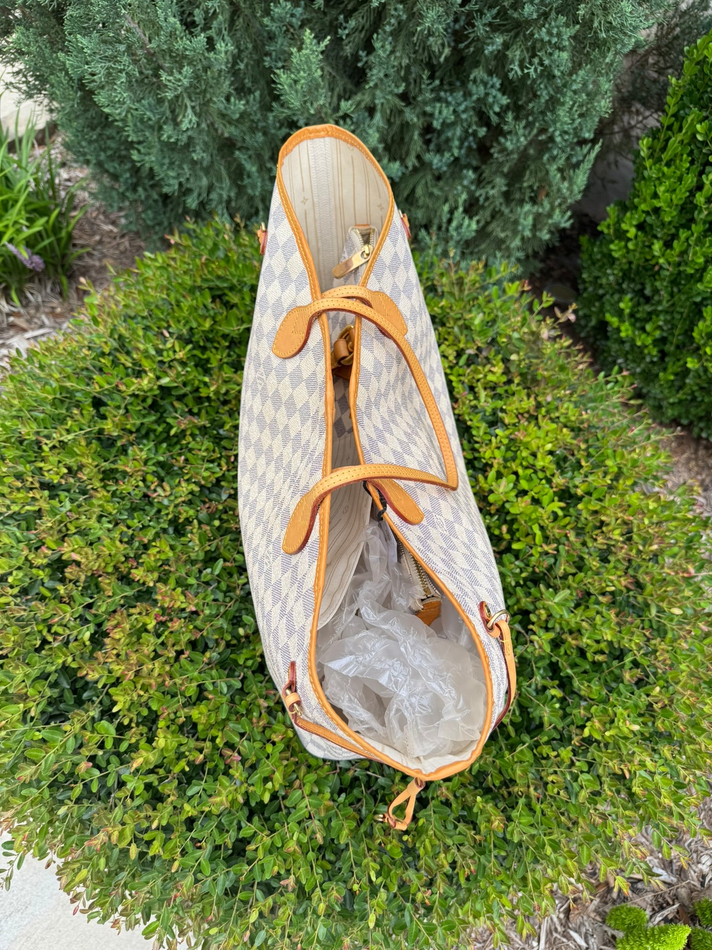 Louis Vuitton Neverfull GM in Damier Azur Canvas