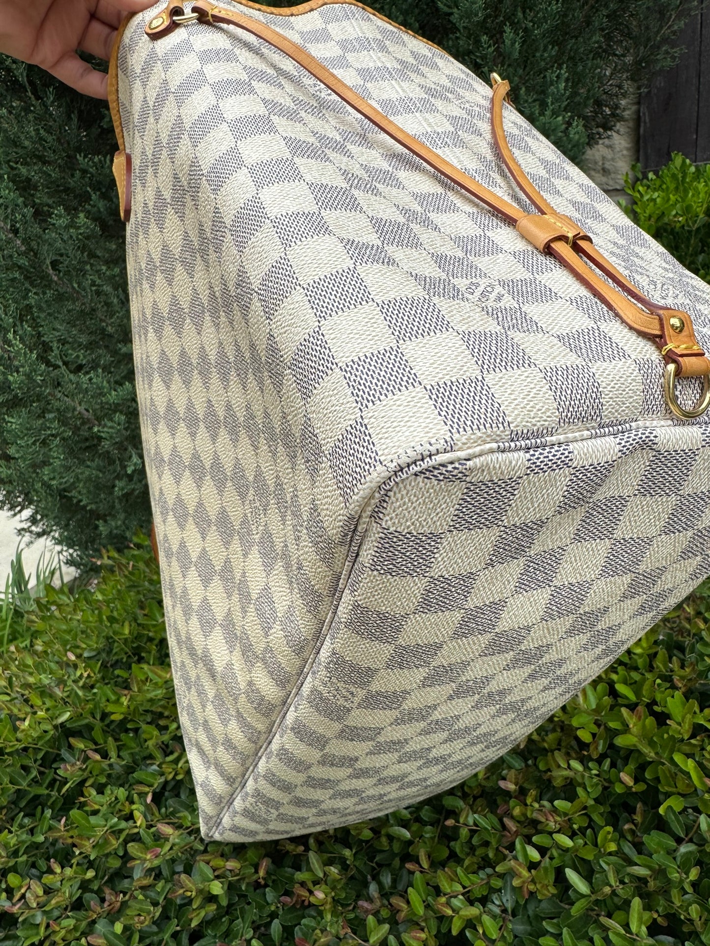 Louis Vuitton Neverfull GM in Damier Azur Canvas