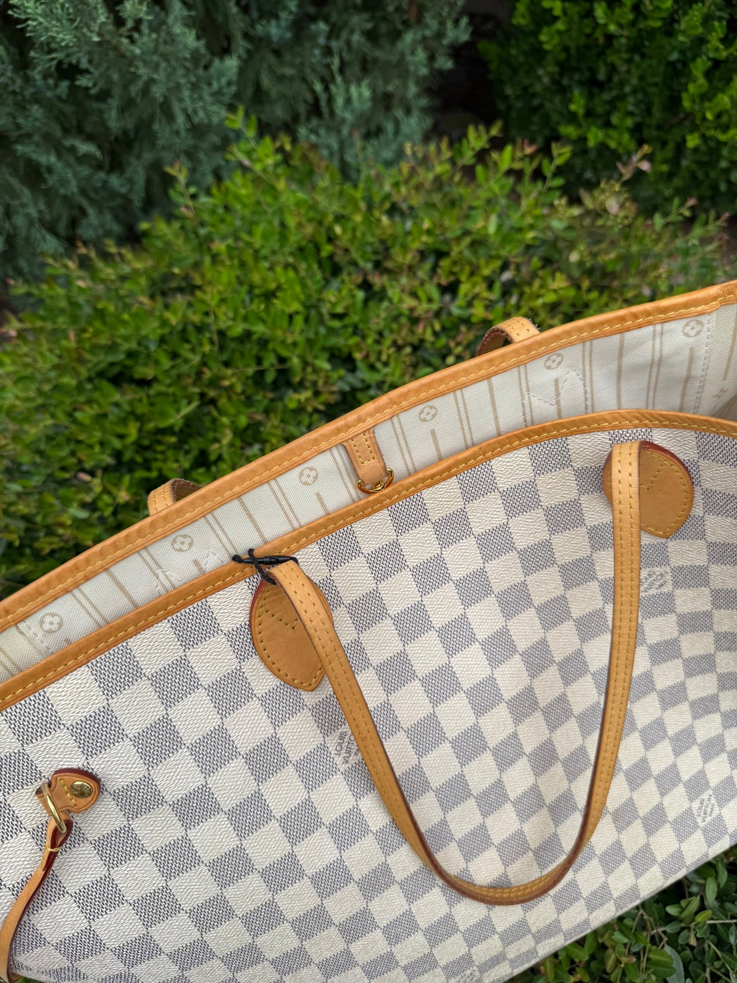 Louis Vuitton Neverfull GM in Damier Azur Canvas