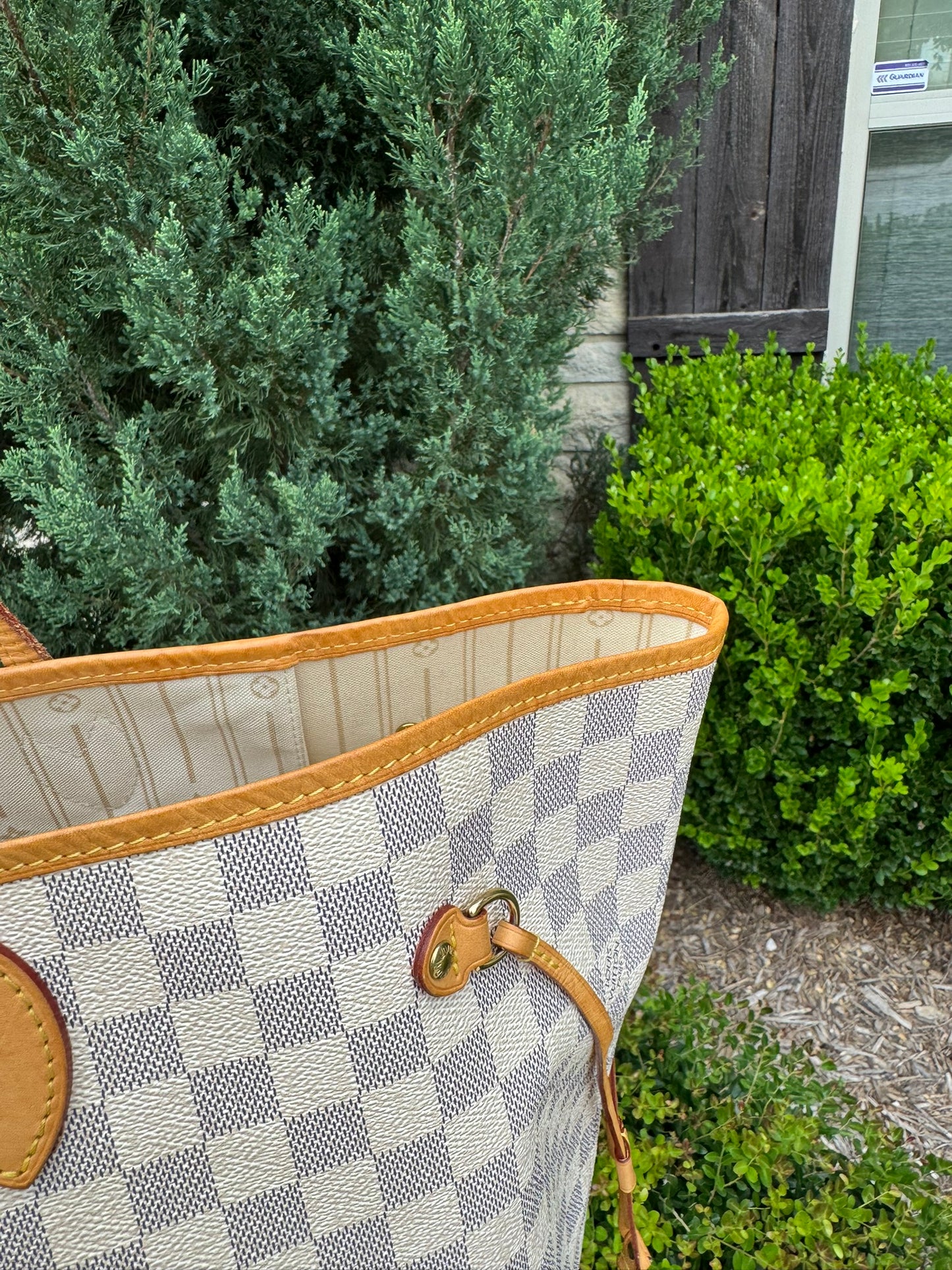 Louis Vuitton Neverfull GM in Damier Azur Canvas