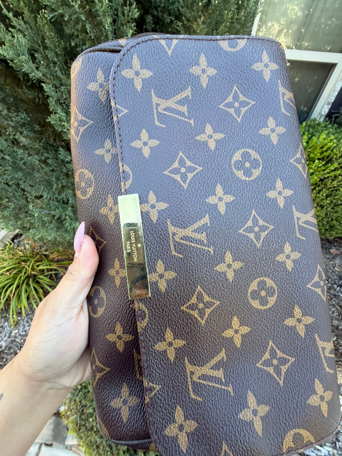 Louis Vuitton Favorite MM – Monogram Canvas