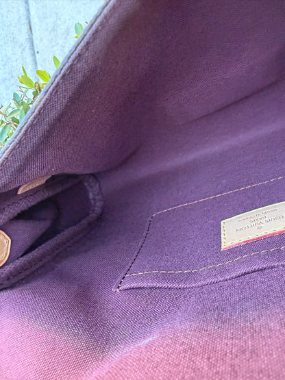 Louis Vuitton Favorite MM – Monogram Canvas
