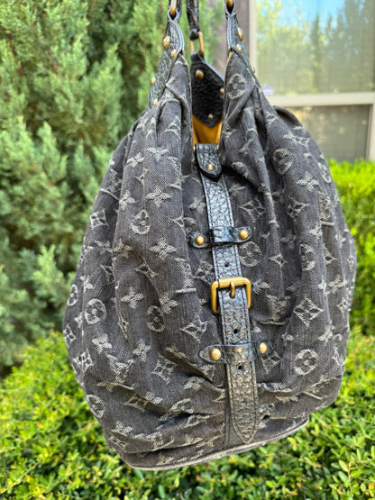 Louis Vuitton Mahina XL