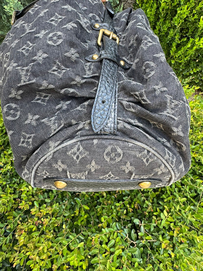 Louis Vuitton Mahina XL