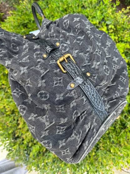 Louis Vuitton Mahina XL