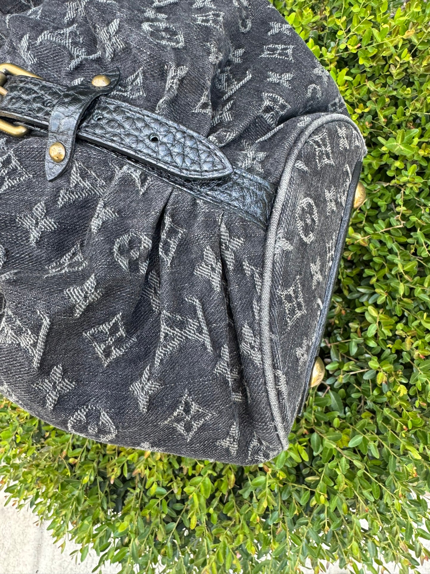 Louis Vuitton Mahina XL