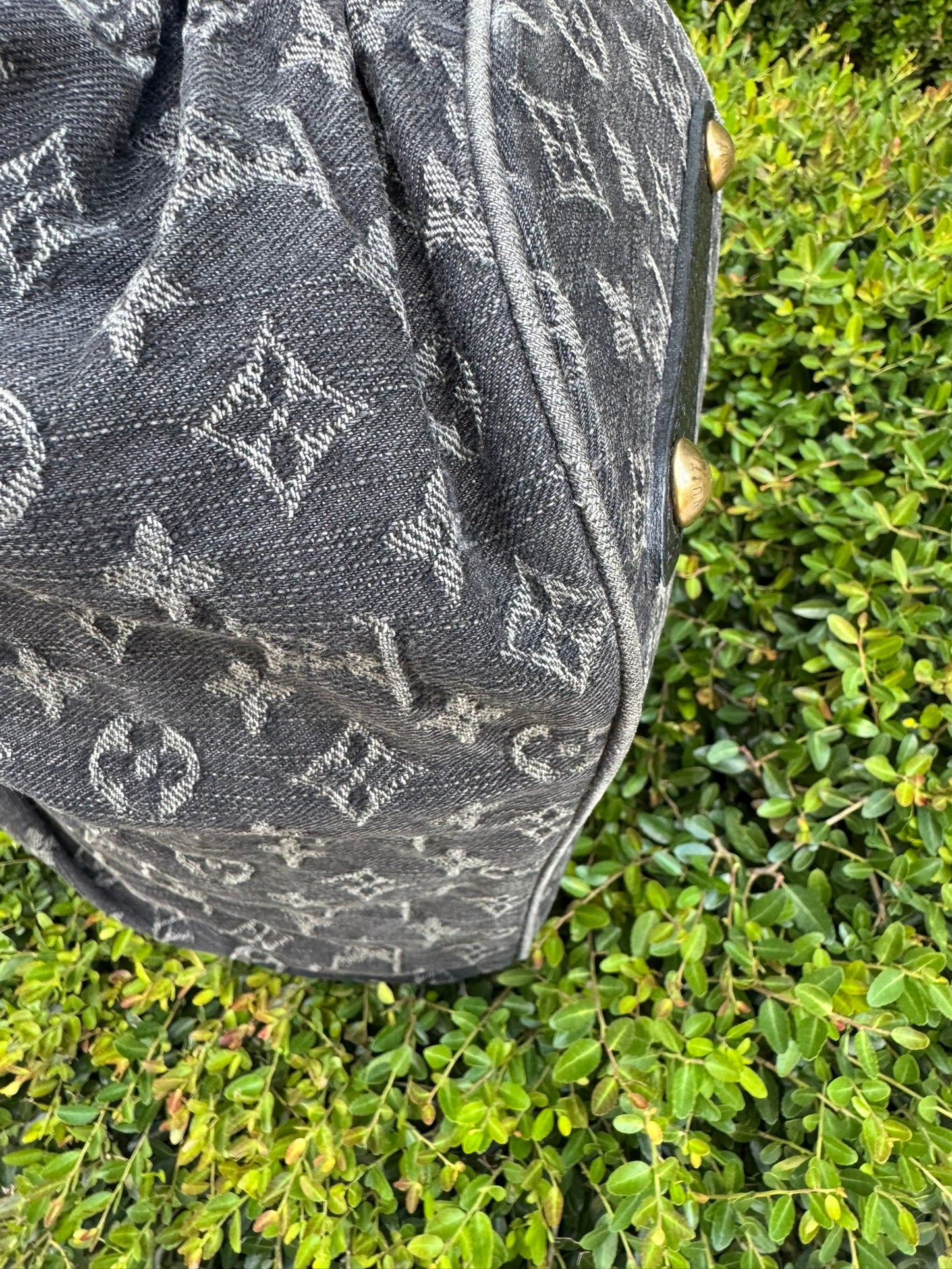 Louis Vuitton Mahina XL