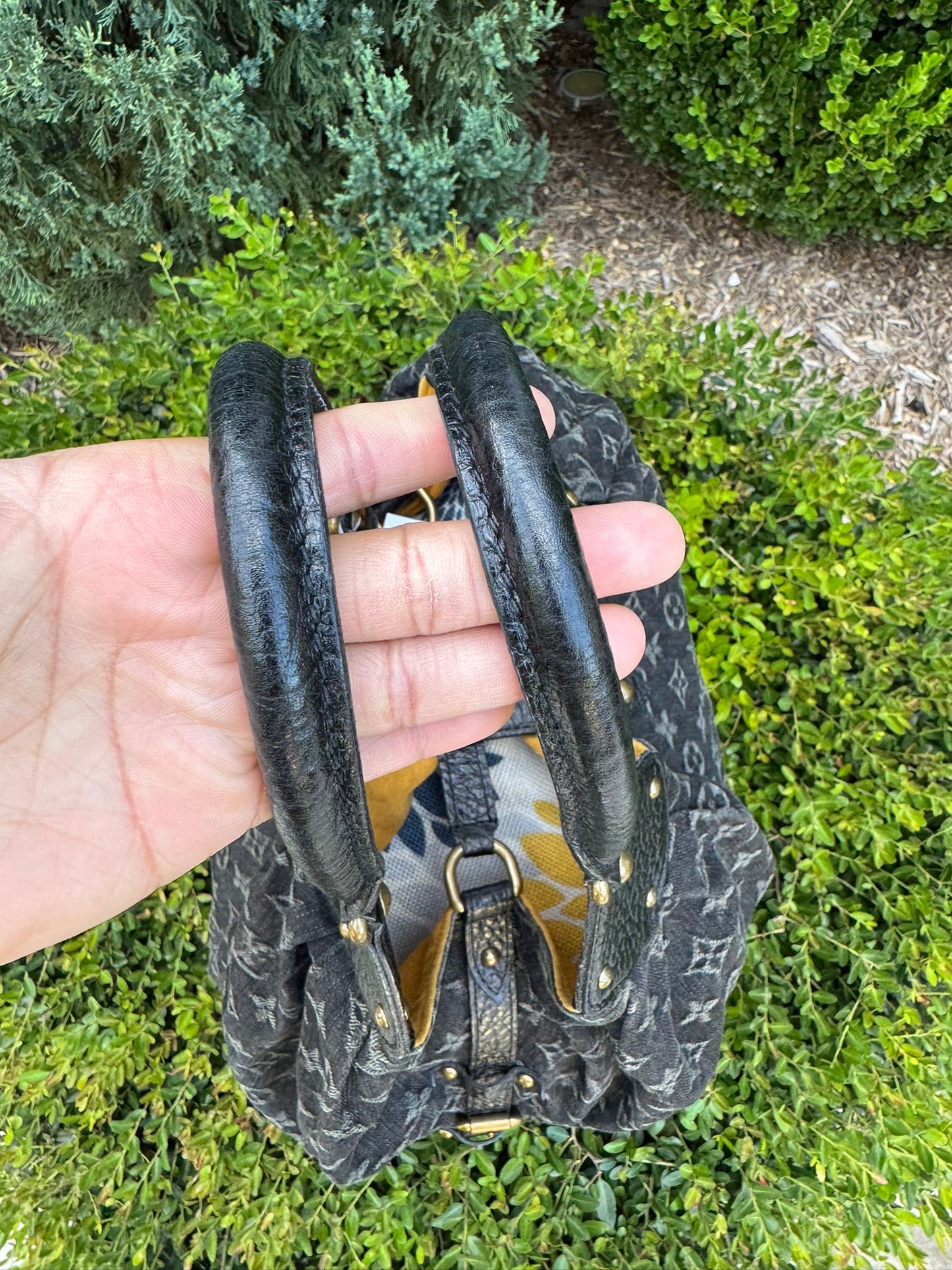 Louis Vuitton Mahina XL