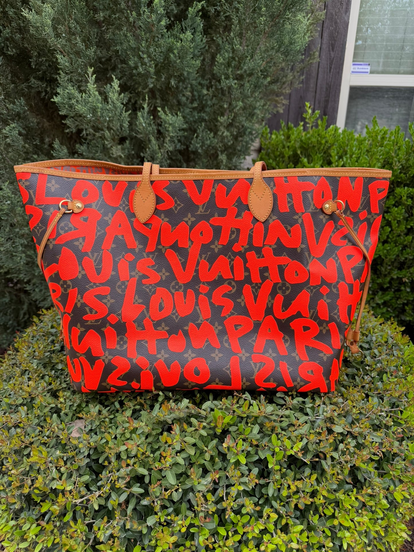 Louis Vuitton Neverfull GM – Monogram Graffiti Orange