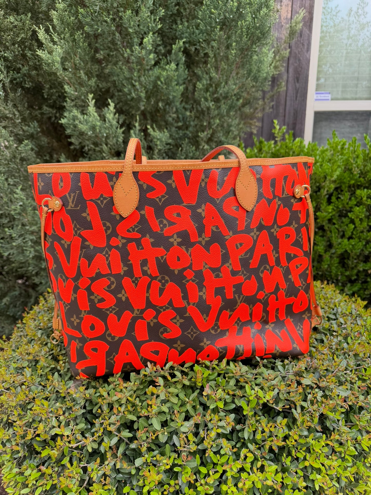 Louis Vuitton Neverfull GM – Monogram Graffiti Orange